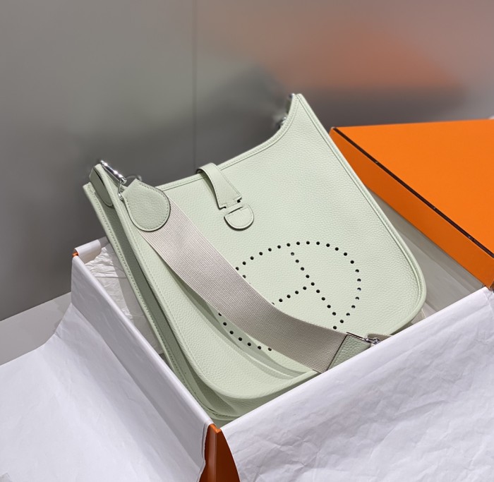  Handbags Hermes 𝑬𝒗𝒆𝒍𝒚𝒏𝒆 size:29 cm