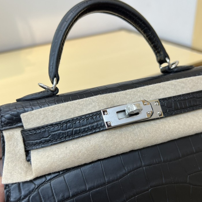  Handbags Hermes KL size:19 cm