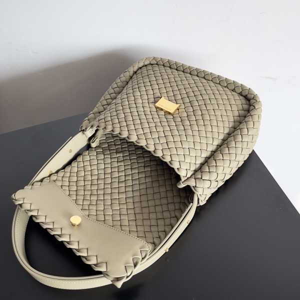 handbags Bottega Veneta 709418 size:26*13*22.5cm