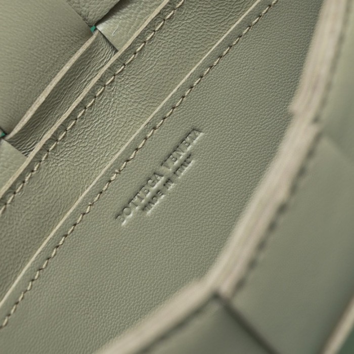 handbags Bottega Veneta 7587 size:19*5.5*12cm