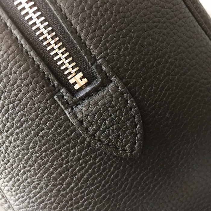  Handbags Hermes H Victoria 