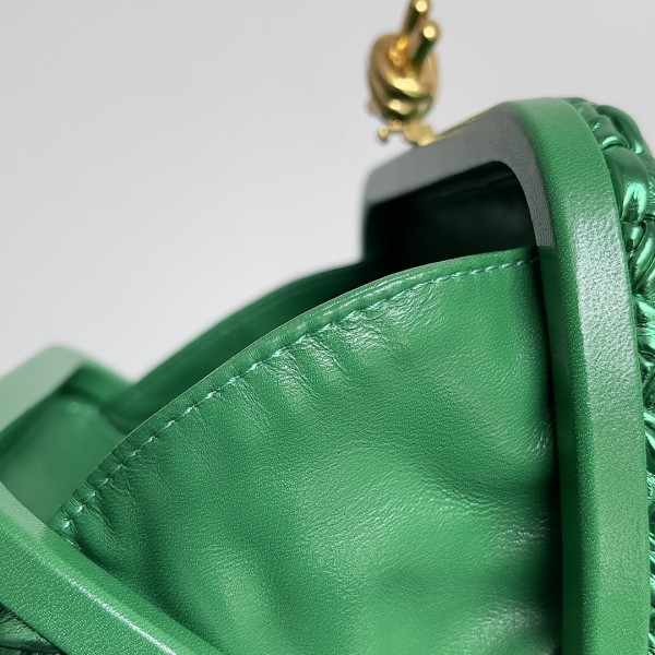 handbags Bottega Veneta 717622 size:20.5*6*12.5