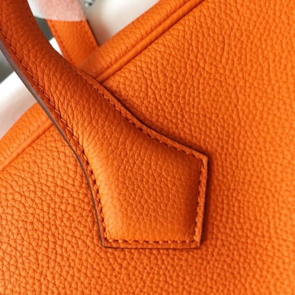  Handbags Hermes H Victoria 