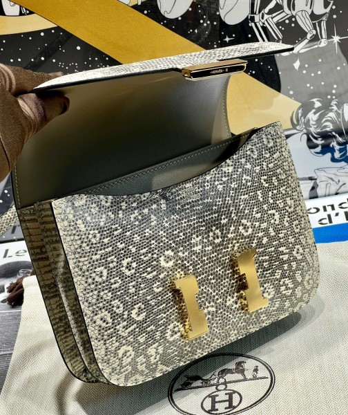  Handbags Hermes Constance  size:19 cm