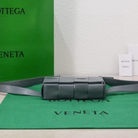 handbags Bottega Veneta 6815# size:17.5*9.5*5cm