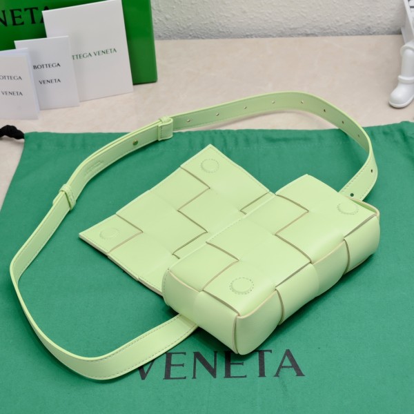handbags Bottega Veneta 6815# size:17.5*9.5*5cm
