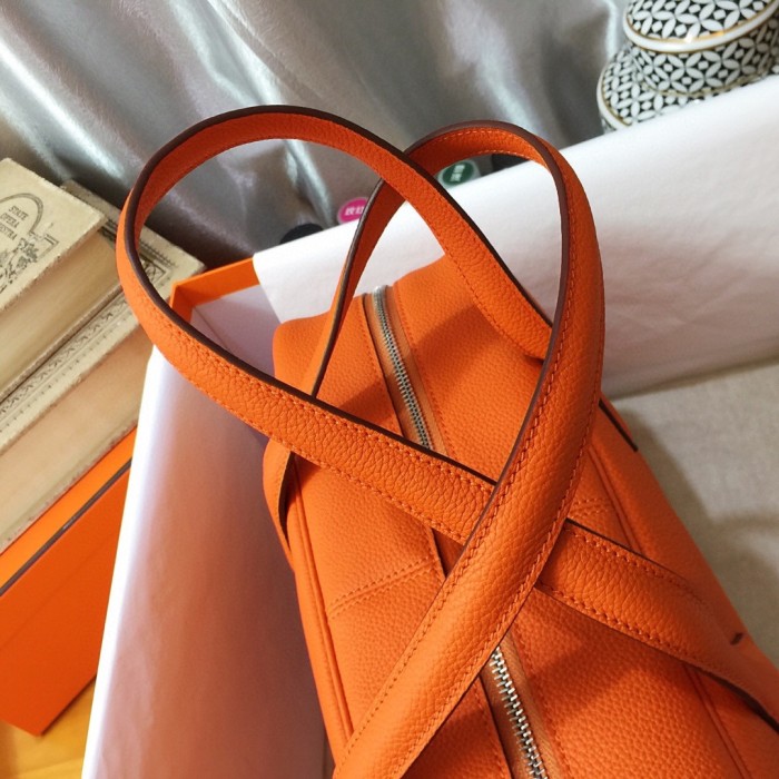  Handbags Hermes H Victoria 