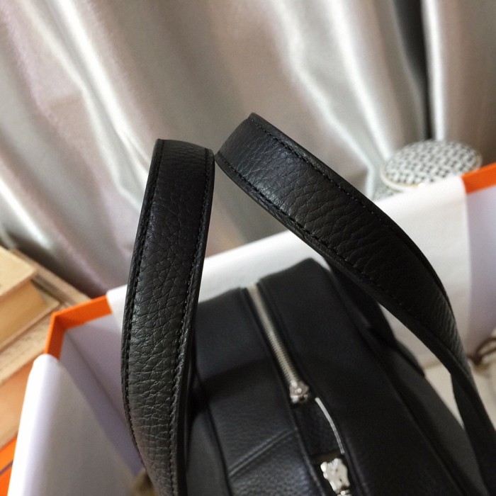  Handbags Hermes H Victoria 