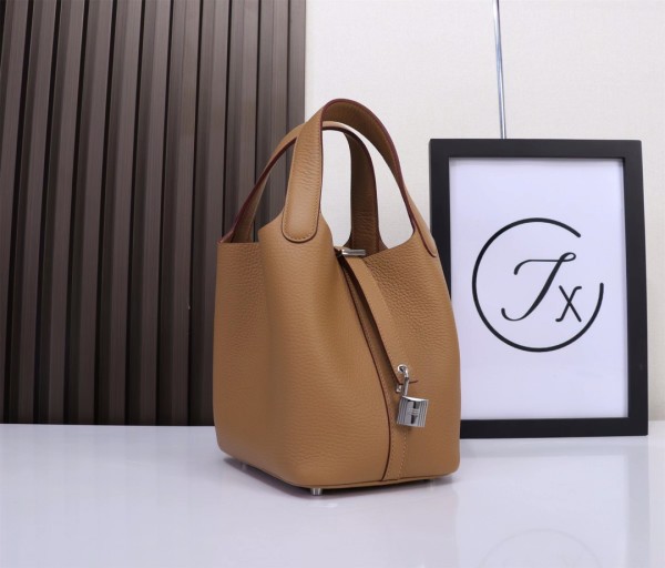  Handbags Hermes Picotin  size:18/22 cm