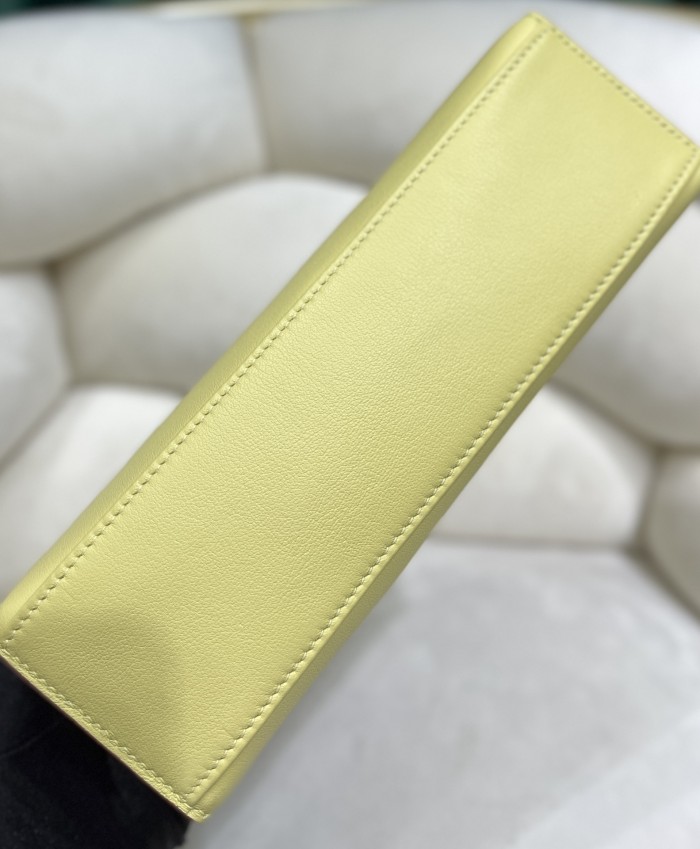  Handbags Hermes Kelly size:22cm