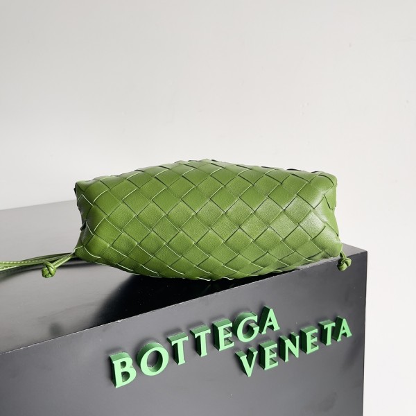 handbags Bottega Veneta  The  pouch size:22*12*7