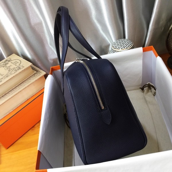  Handbags Hermes H Victoria 