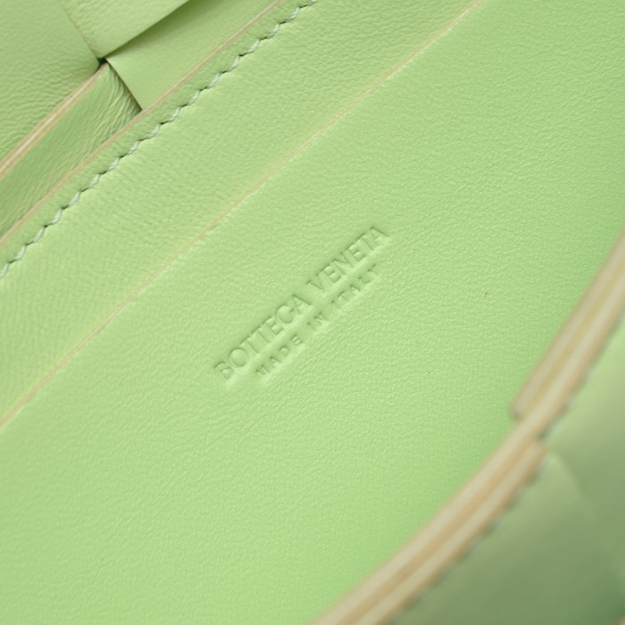 handbags Bottega Veneta 6815# size:17.5*9.5*5cm