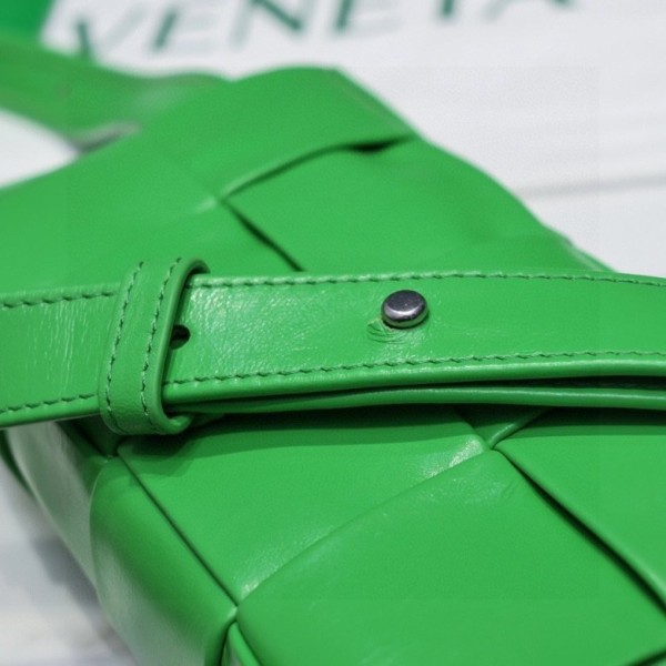 handbags Bottega Veneta 6815# size:17.5*9.5*5cm