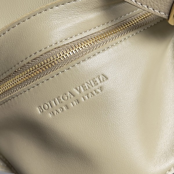 handbags Bottega Veneta 666870 size:23*15*5.5cm