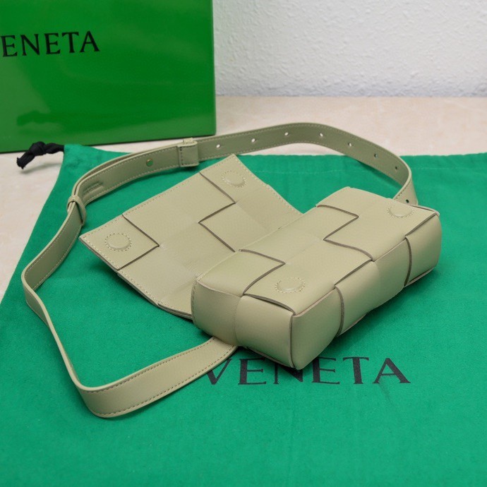 handbags Bottega Veneta 6815# size:17.5*9.5*5cm