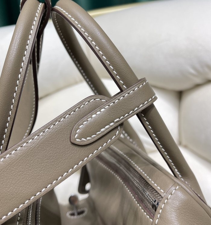  Handbags Hermes Lindy size:26 cm