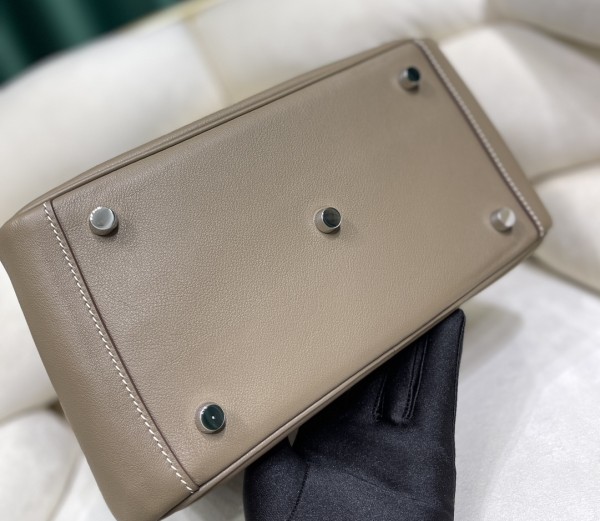  Handbags Hermes Lindy size:26 cm