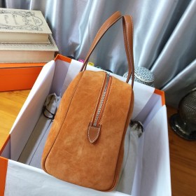  Handbags Hermes H Victoria 
