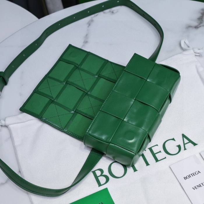 handbags Bottega Veneta 6815# size:17.5*9.5*5cm
