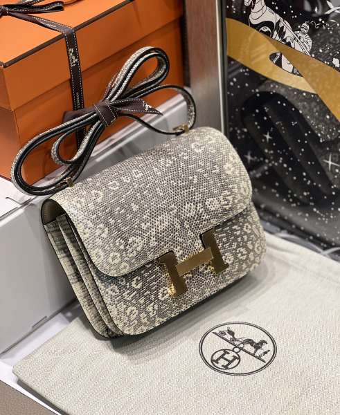  Handbags Hermes Constance  size:19 cm