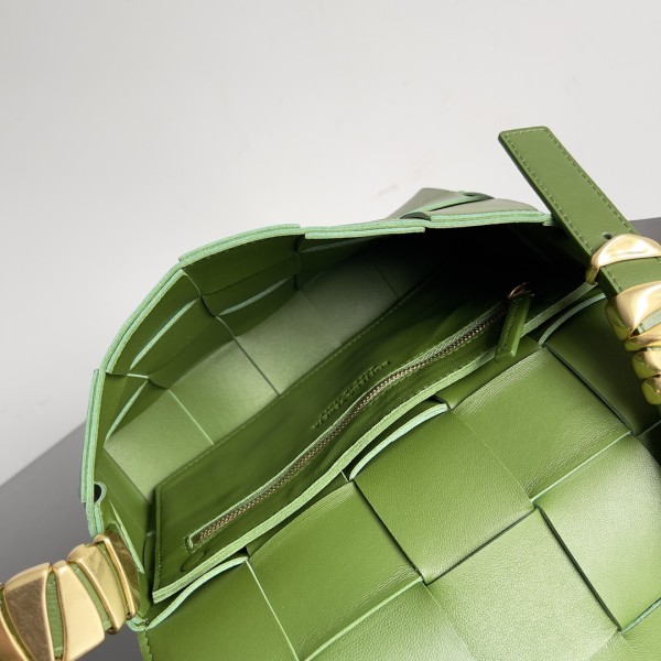 handbags Bottega Veneta 666870 size:23*15*5.5cm