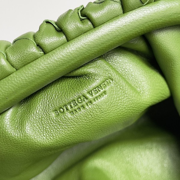 handbags Bottega Veneta  The  pouch size:22*12*7