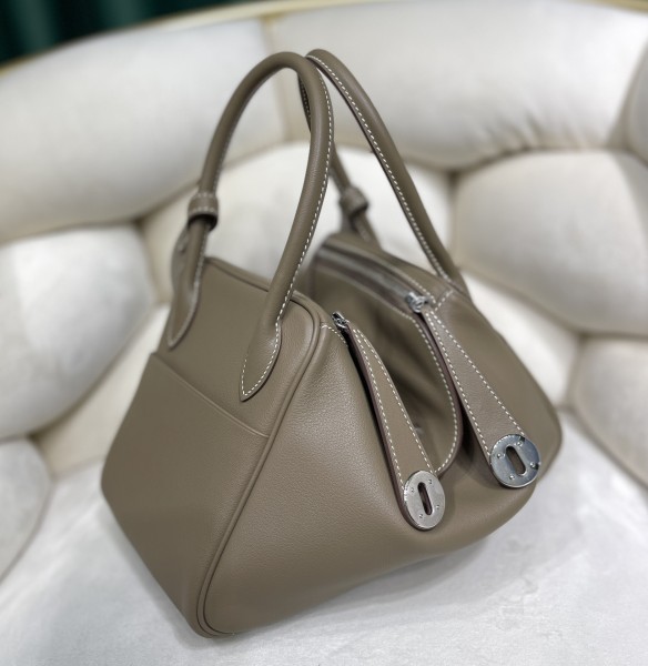  Handbags Hermes Lindy size:26 cm