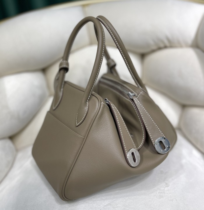  Handbags Hermes Lindy size:26 cm