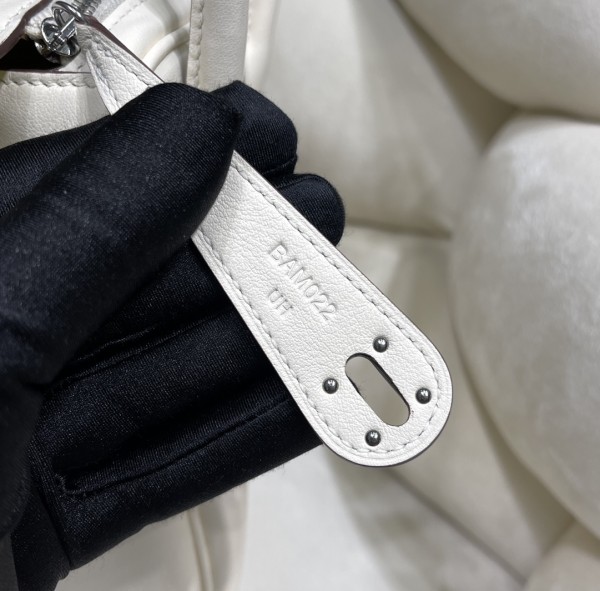  Handbags Hermes Lindy size:26 cm