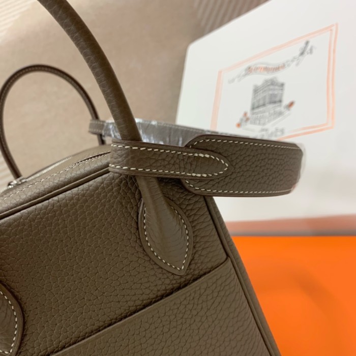  Handbags Hermes Lindy size：26 cm