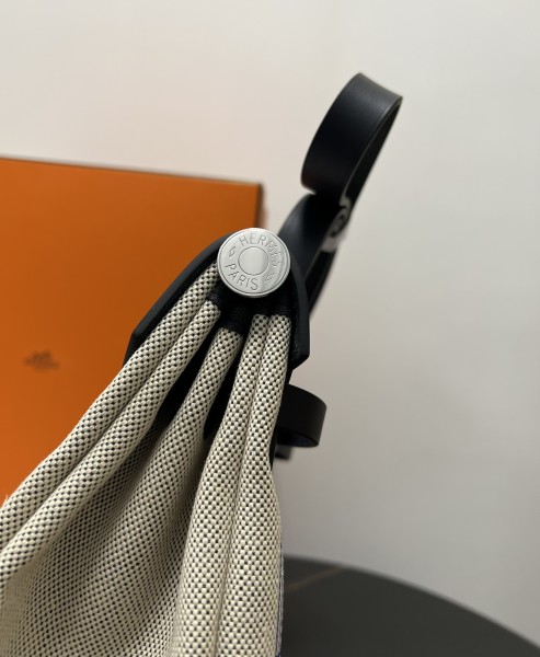  Handbags Hermes Herbag size:25/31/10 cm