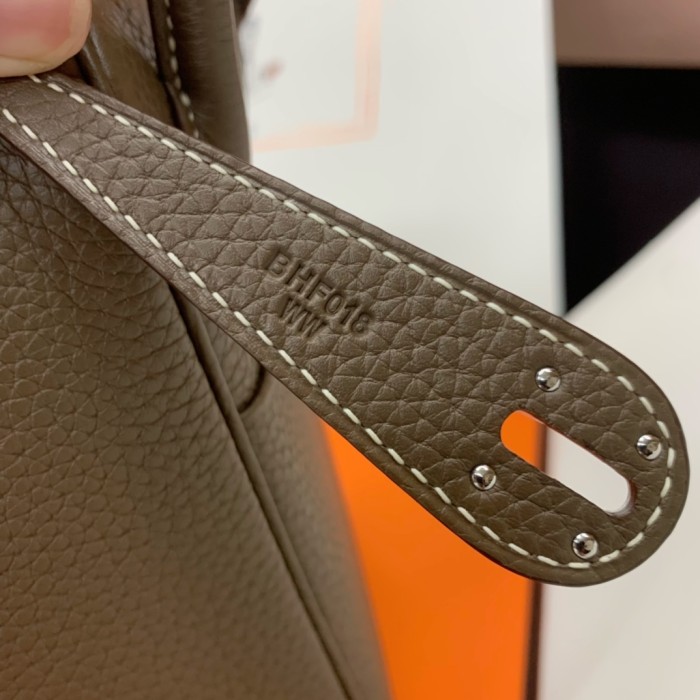  Handbags Hermes Lindy size：26 cm