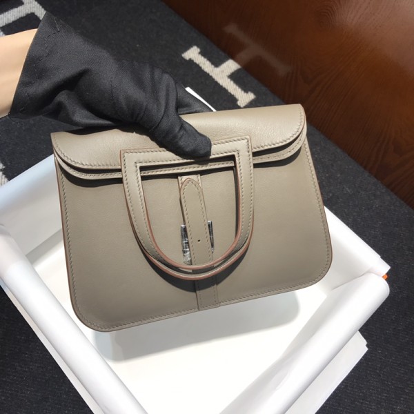  Handbags Hermes Halzan  size:22cm 
