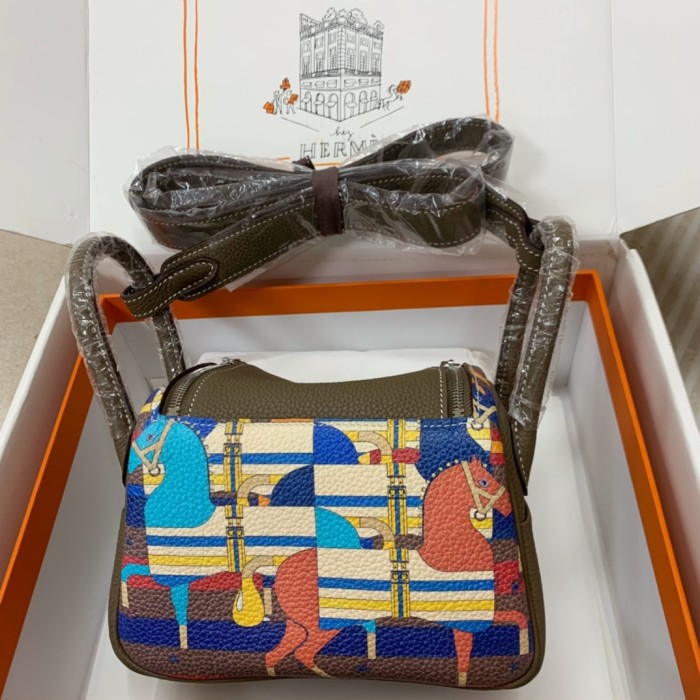  Handbags Hermes Lindy mini