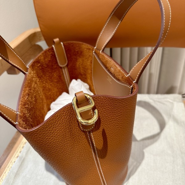  Handbags Hermes in the loop size:18 cm