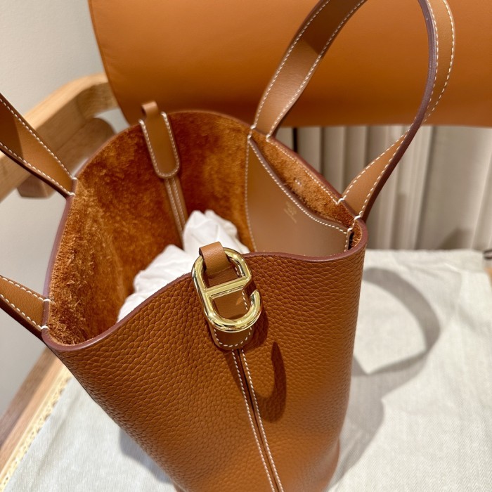  Handbags Hermes in the loop size:18 cm