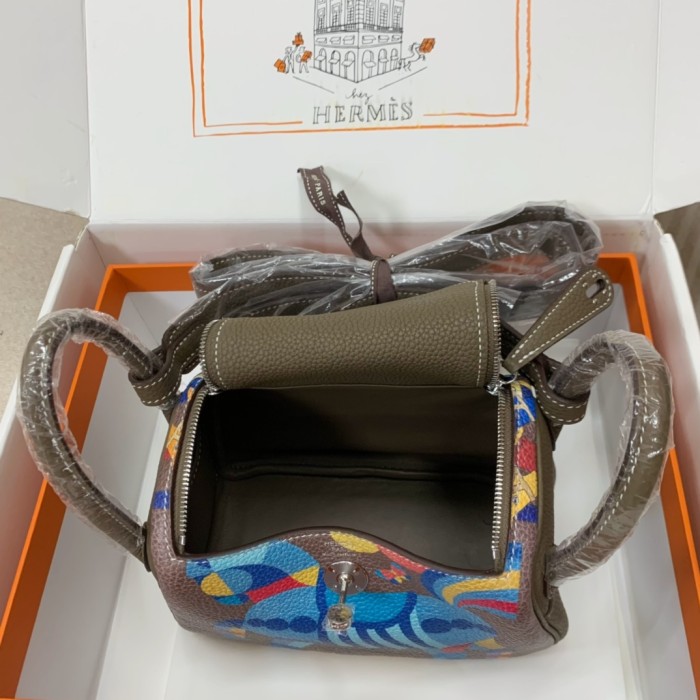  Handbags Hermes Lindy mini