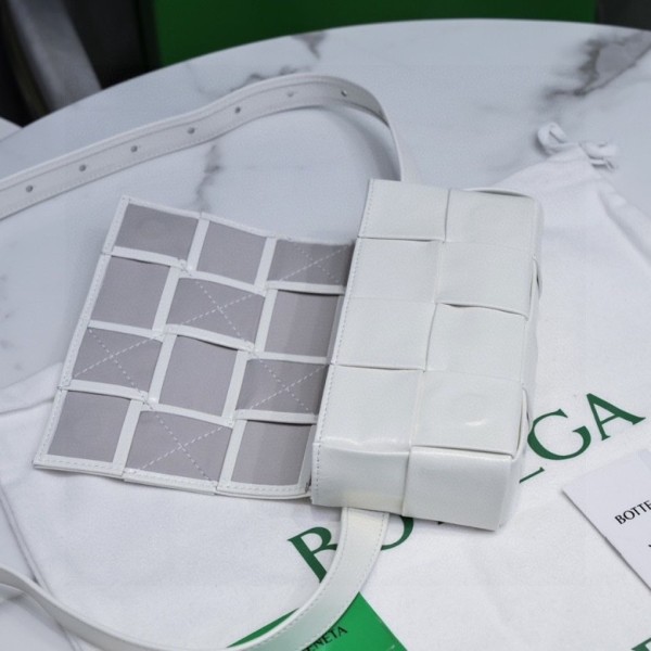 handbags Bottega Veneta 6815# size:17.5*9.5*5cm