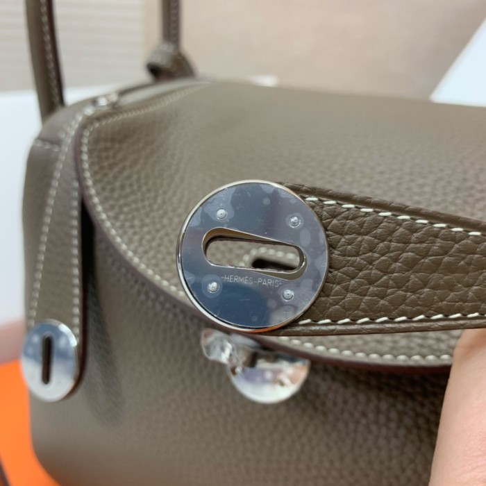  Handbags Hermes Lindy size：26 cm