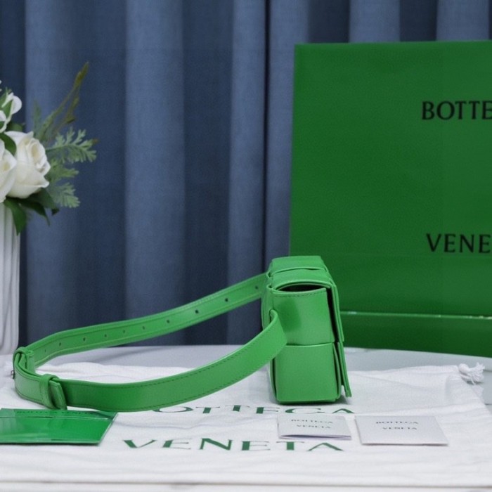 handbags Bottega Veneta 6815# size:17.5*9.5*5cm