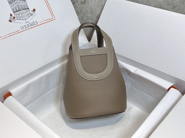  Handbags Hermes in the loop size:18 cm