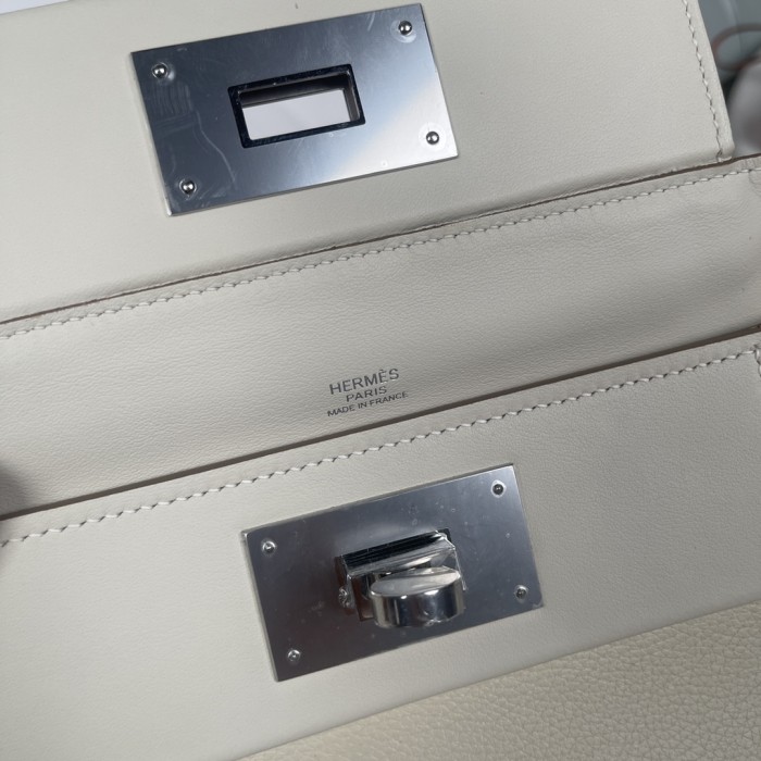  Handbags Hermes mini ever color size：21 cm