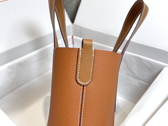  Handbags Hermes in the loop size:18 cm