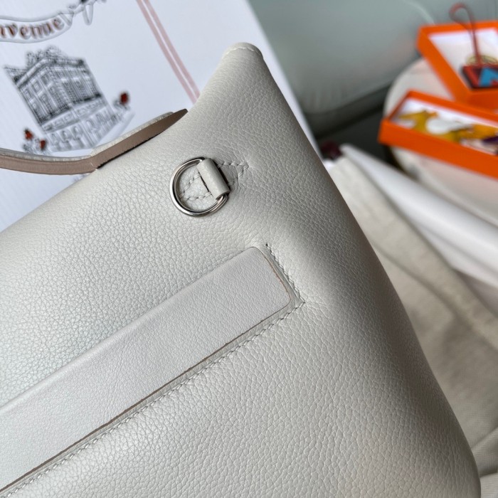  Handbags Hermes mini ever color size：21 cm