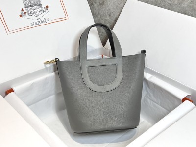  Handbags Hermes in the loop size:18 cm