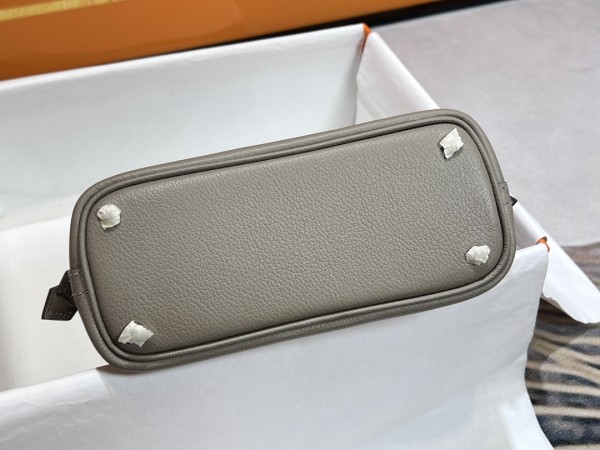  Handbags Hermes Mini bolide size:19*14*8 cm