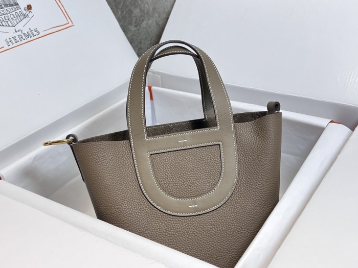  Handbags Hermes in the loop size:18 cm