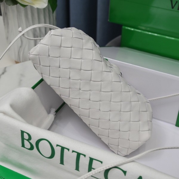 handbags Bottega Veneta The pouch size:23*13*8