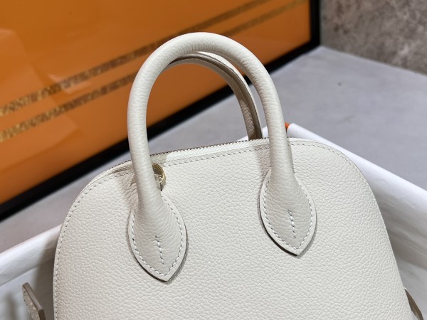  Handbags Hermes Mini bolide size:19*14*8 cm